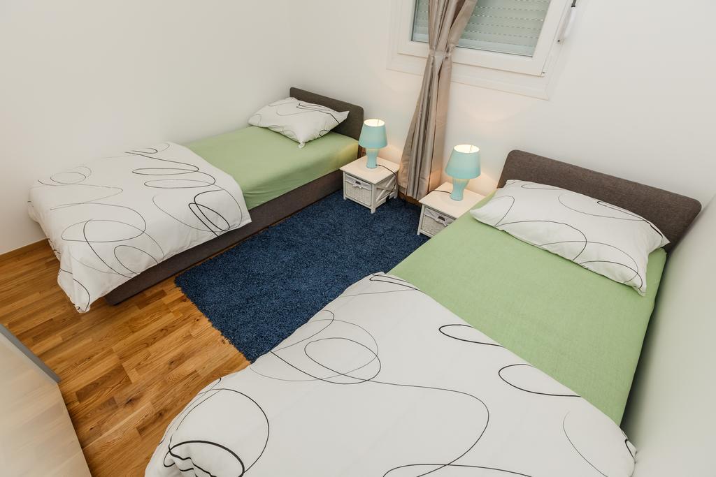 Sky Split Apartment Экстерьер фото