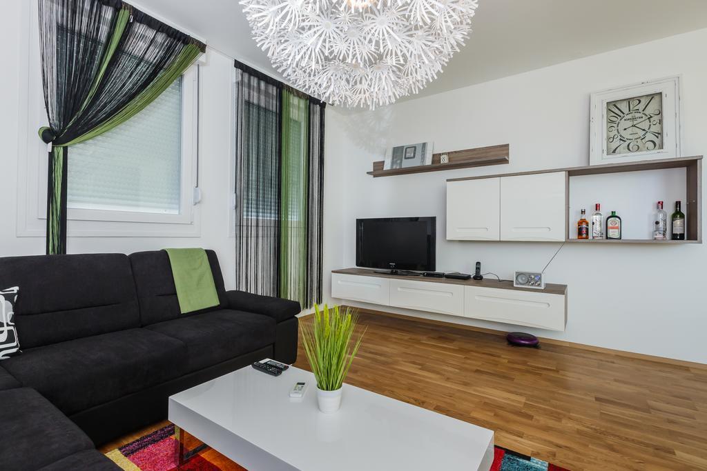 Sky Split Apartment Экстерьер фото