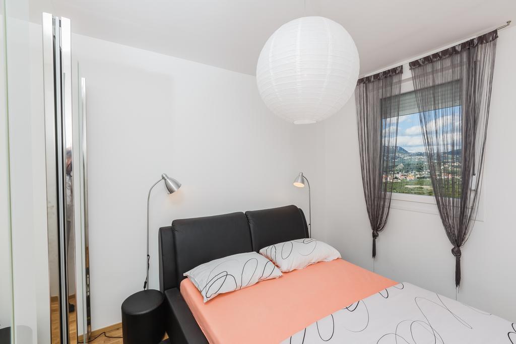 Sky Split Apartment Экстерьер фото